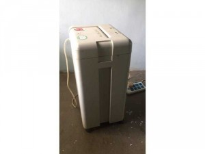 máy huỷ hồ sơ