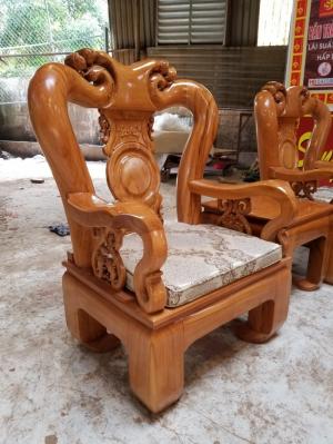 Bộ sofa chạm đào gõ đỏ chân móc 8 món tay 12