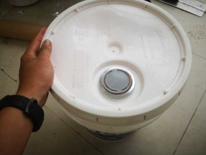 Titebond II Premium có độ kết dính ban đầu cao, khả năng chà nhám và đánh bóng dễ dàng.
Sản phẩm được Cục quản lý dinh dưỡng và dược phẩm Hoa Kỳ (FDA) chấp thuận dùng cho các sản phẩm có tiếp xúc gián tiếp với thực phẩm.
Keo dán gỗ cao cấp Titebond II Premium cũng rất thích hợp để dùng trong những hệ thống máy dán ghép gỗ bằng sóng cao tần (R_F) Titebond II Premium sử dụng dễ dàng, không chứa độc tố và có thể rửa sạch bằng nước.