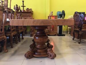 Mặt bàn ăn nguyên tấm cẩn ốc