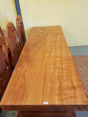 Mặt bàn vuông nguyên tấm , sự đẳng cấp của dân chơi gỗ
