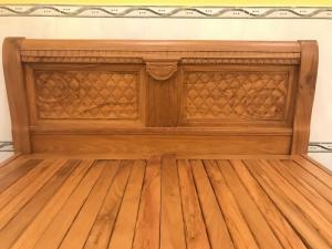 Giường ngủ hoa mai gỗ gõ đỏ 1,8m x 2m- GN15