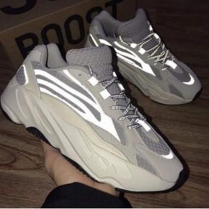 giày Adidas