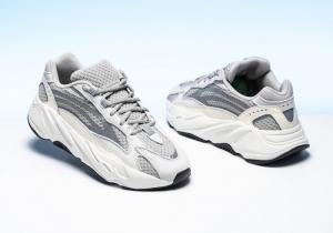 giày Adidas