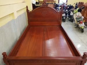 Giường ngủ nữ hoàng gỗ gõ đỏ 1m4