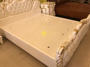 Giường ngủ victoria dát vàng VIP – GN099