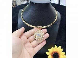 KIỀNG MẶT MẠ VÀNG