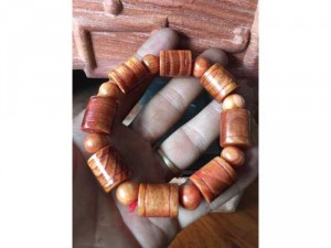 Vòng Tay Huyết Rồng