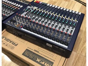 MIXER SOUNDCRAFT MFX 12/2