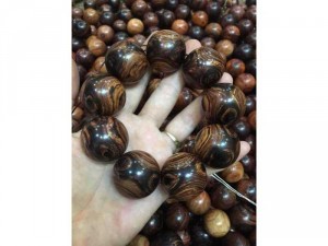 Vòng Tay Mắt Quỷ