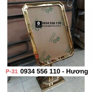 Biển chỉ dẫn P-31 ,
KT: 580*305*1270 CL: inox vàng bóng