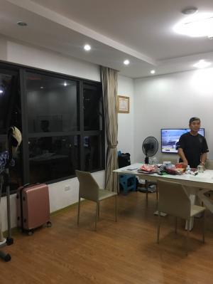 Bán gấp căn hộ 2 phòng ngủ full nội thất cao cấp tòa Hà Đô Park View, giá rẻ bất ngờ chỉ 3,4 tỷ bao phí sang tên