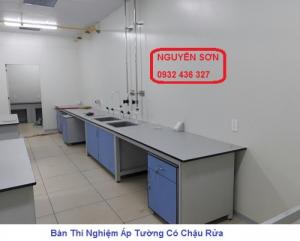 - Hộc tủ loại hai cánh. Chất liệu hộc tủ bằng sắt sơn tĩnh điện dày 1.2mm. Cánh tủ sử dụng