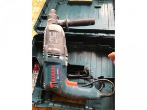 máy khoan bê tông bosch 3 chế độ mới mạnh