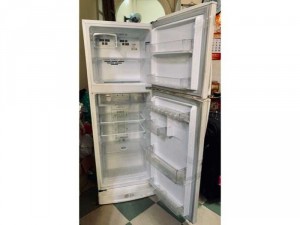 Bán Tủ lạnh LG-Trắng-Nền hoa văn đẹp ( Chính chủ )