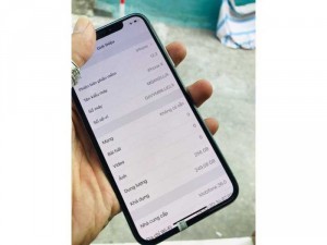 X Trắng 64 gb sạc vài lần , pin 100% , nguyên rin còn áp suất , nhúng nước tại chỗ