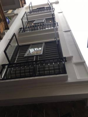 Bán nhà phố Minh Khai, Hai Bà Trưng giá 3,6 tỷ 38m2 5T.Xe 3 gác vào.