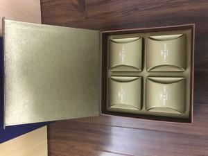 Hộp bánh in ấn logo thương hiệu công ty giá rẻ- Brandde quà tặng doanh nghiệp