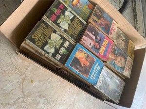 bán lô sách củ năm 1990 trở về trước