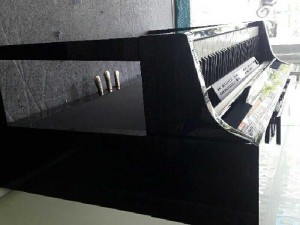 Yamaha CLP 380 like new