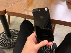 8 Plus Đen giá sốc cuối tuần 10,990k trả góp 0đ