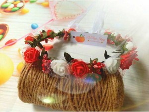 Vòng hoa đội đầu cho mẹ và con gái