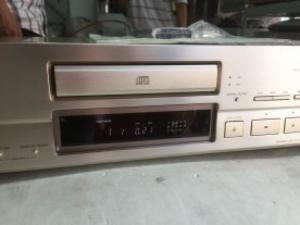 Chuyên bán Cd Sony x777ESA hàng đẹp LOUNG LINH