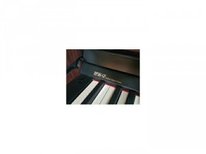Roland HP 205 like new