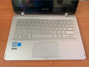 Asus Q304UA cảm ứng 360 độ i5 7200u 6g 250g đẹp nguyên zin