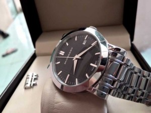đồng hồ burberry authentic