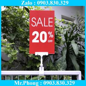 Kẹp nhưa trưng bày đòi hỏi phải có tính thẩm mỹ cao, phù hợp cho các chương trình quảng cáo, cho các event của công ty, nội dung quảng bá thay đổi nhiều, kẹp tưng bày hay còn gọi cách khác là bảng giá siêu thị và các mẫu tương tự đáp ứng được yêu cầu cho chương trình khuyến mãi. Tùy thuộc sản phẩm in ấn, chất liệu, kích thước, chúng tôi sẽ gửi tới Quý khách các tư vấn khác nhau cho từng sản phẩm quảng cáo sao cho phù hợp nhất.