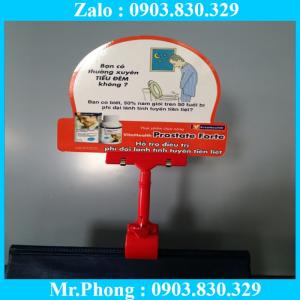 Kẹp nhưa trưng bày đòi hỏi phải có tính thẩm mỹ cao, phù hợp cho các chương trình quảng cáo, cho các event của công ty, nội dung quảng bá thay đổi nhiều, kẹp tưng bày hay còn gọi cách khác là bảng giá siêu thị và các mẫu tương tự đáp ứng được yêu cầu cho chương trình khuyến mãi. Tùy thuộc sản phẩm in ấn, chất liệu, kích thước, chúng tôi sẽ gửi tới Quý khách các tư vấn khác nhau cho từng sản phẩm quảng cáo sao cho phù hợp nhất.