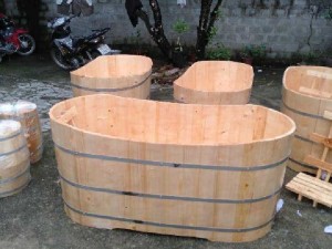Bồn tắm gỗ dáng oval