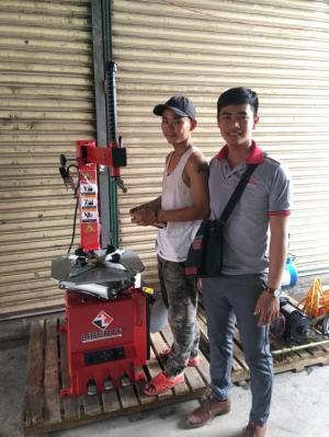 Máy ra vỏ xe tay ga honda , yamaha chính hãng