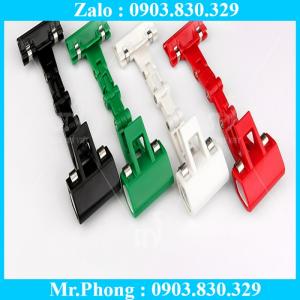 Kẹp nhưa trưng bày đòi hỏi phải có tính thẩm mỹ cao, phù hợp cho các chương trình quảng cáo, cho các event của công ty, nội dung quảng bá thay đổi nhiều, kẹp tưng bày hay còn gọi cách khác là bảng giá siêu thị và các mẫu tương tự đáp ứng được yêu cầu cho chương trình khuyến mãi. Tùy thuộc sản phẩm in ấn, chất liệu, kích thước, chúng tôi sẽ gửi tới Quý khách các tư vấn khác nhau cho từng sản phẩm quảng cáo sao cho phù hợp nhất.