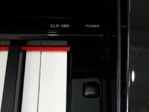 Yamaha CLP 380 PE like new