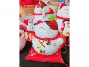 mèo thần tài may mắn