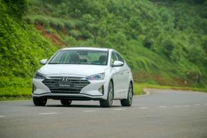 Hyundai Elantra 2.0 AT 2019 Khuyến MẠi Cực Khủng Xe Có sẵn giao ngay!