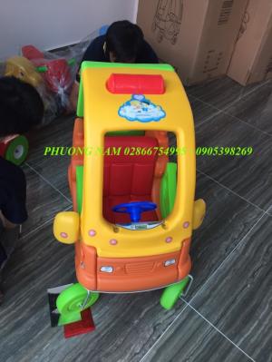 Xe chòi chân cho bé