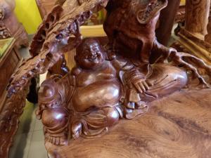 Khay trà di lạc ngồi góc tùng