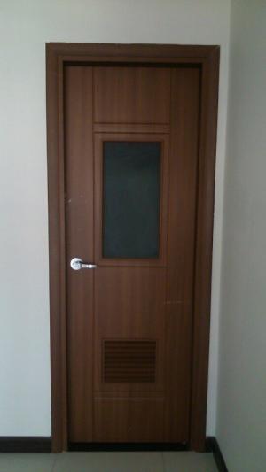 cửa nhựa Đài Loan đúc
