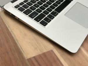 Macbook Air 2016 13in, i5 8G SSD256 Pin Khủng 5-10h Đẹp zinmd