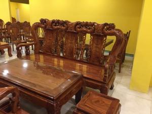 Bộ bàn ghế chạm đào gỗ hương tay 12, giá rẻ