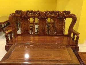 Bộ bàn ghế chạm đào gỗ hương tay 12, giá rẻ