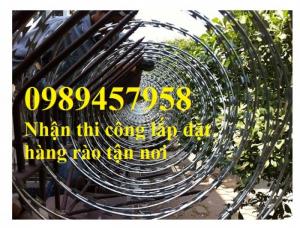 Nhận thi công lắp đặt hàng rào thép gai tận chân công trình