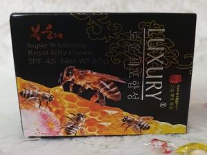 Kem Trắng Da Luxury Chiết Xuất Sữa Ong Chúa
