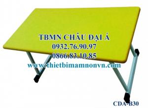 Bàn nhựa đúc nhập khẩu