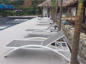 bàn ghế caffe sân vườn giá theo hình