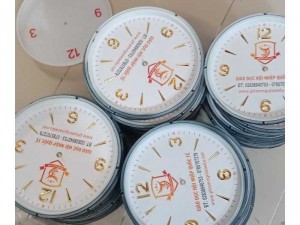 Đồng hồ quà tặng cty giáo dục quốc tế