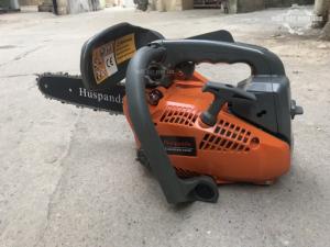máy cưa xích tỉa cành